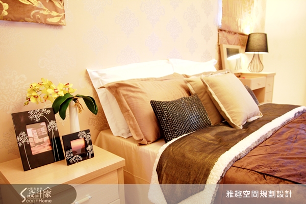 色彩是傳遞心情的媒介，當色彩與圖騰相遇時，就變成一